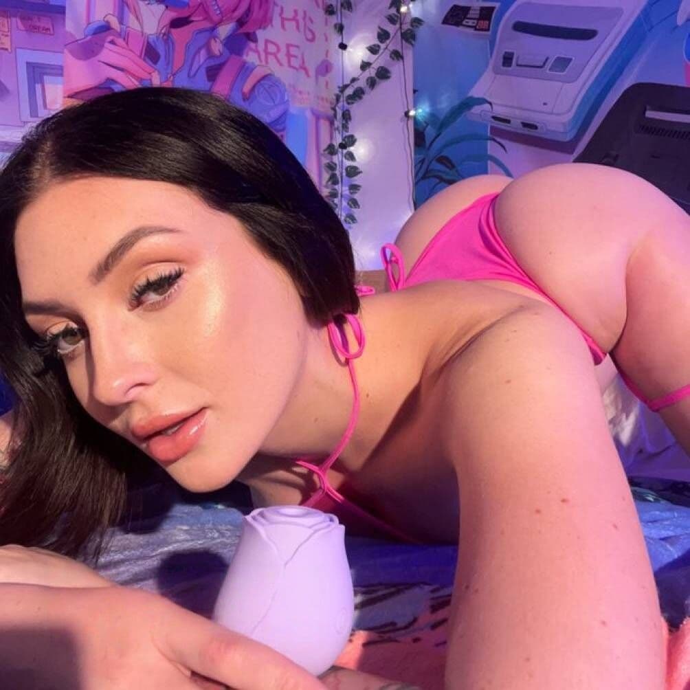 Meet your new girl in town - 4